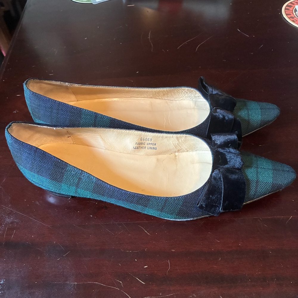 J Crew Black Watch Plaid Women's Flats with Velvet Bow Accent Sz 7 1/2 - Picture 1 of 4
